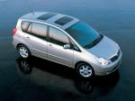 Toyota Corolla Verso 2001-04 2001 года